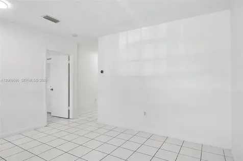 11649 NW 91st Avenue Hialeah Gardens FL 33018