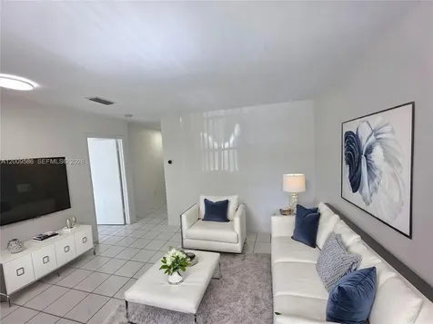 11649 NW 91st Avenue Hialeah Gardens FL 33018