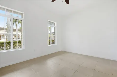 27057 SW 140th Path Homestead FL 33032