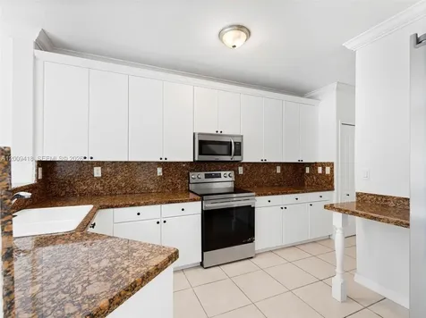 8721 SW 2nd Terrace Miami FL 33174