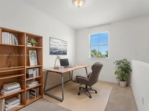 8721 SW 2nd Terrace Miami FL 33174
