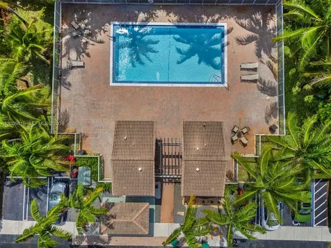 8721 SW 2nd Terrace Miami FL 33174
