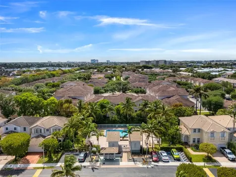 8721 SW 2nd Terrace Miami FL 33174