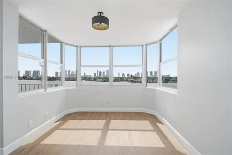16570 NE 26th Avenue North Miami Beach FL 33160