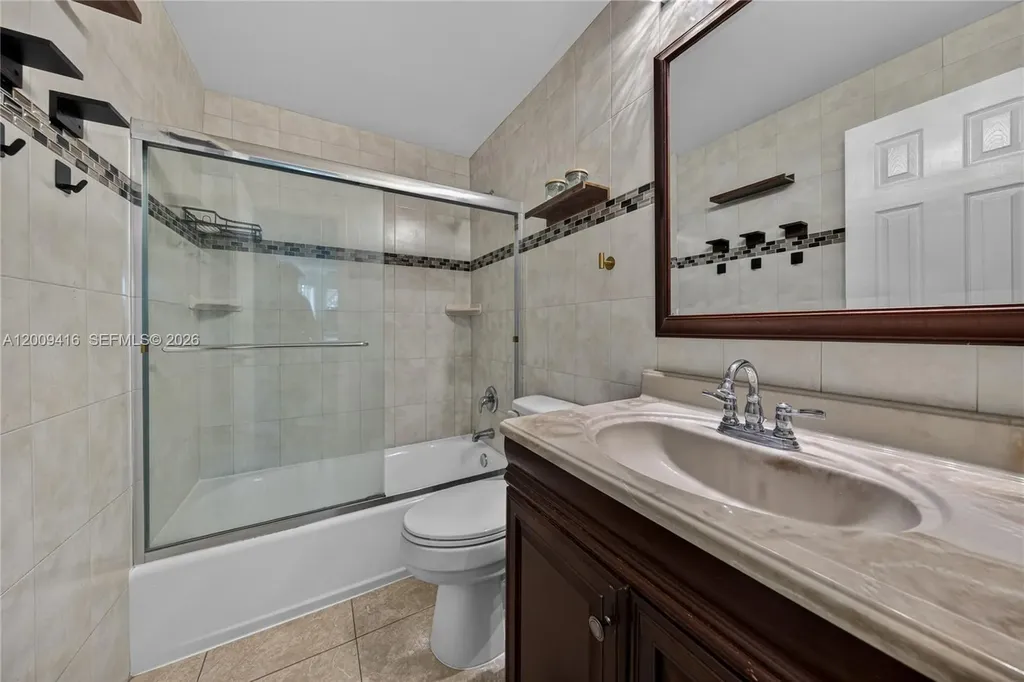 211 S 57th Way Hollywood FL 33023