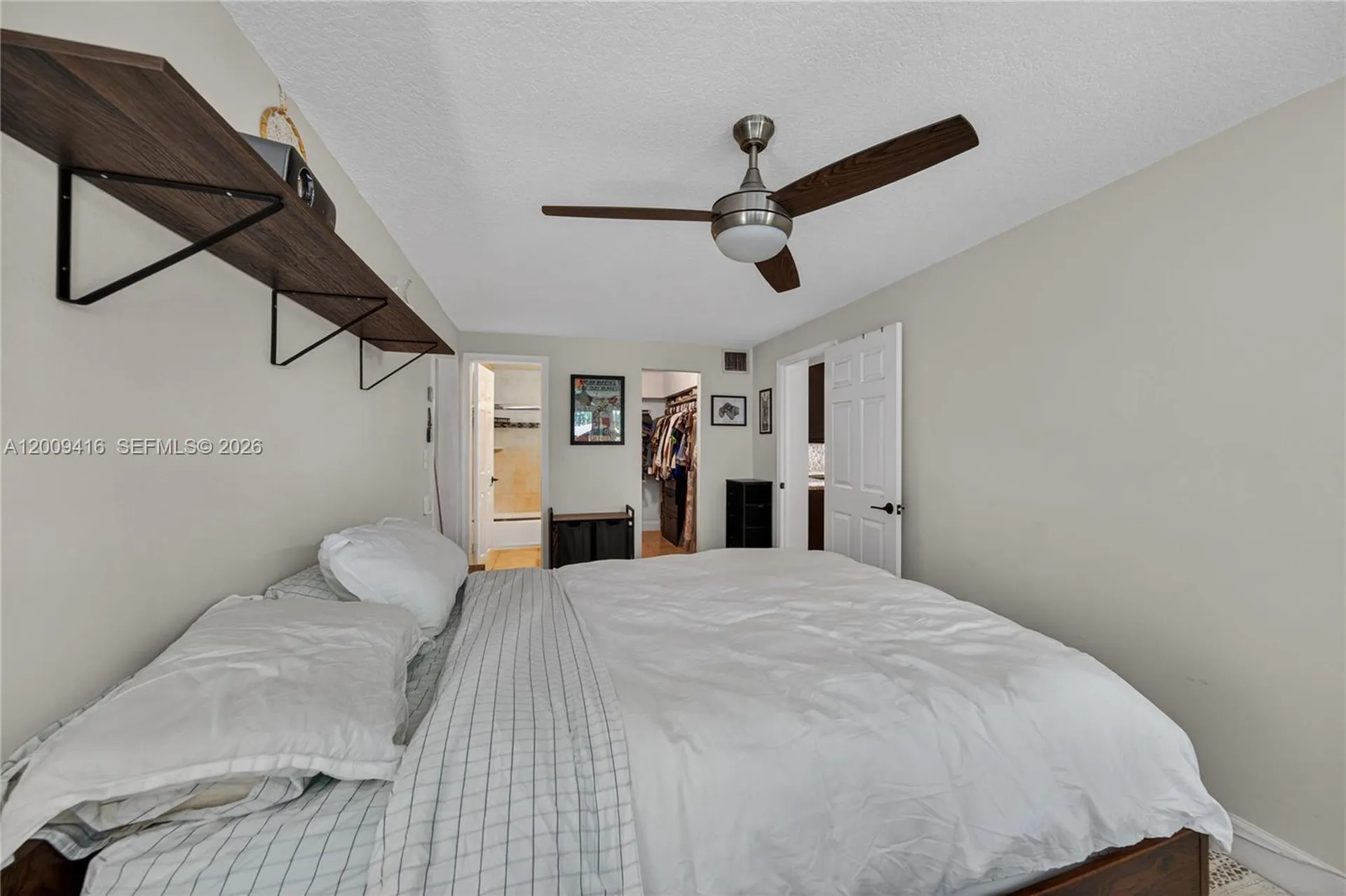 211 S 57th Way Hollywood FL 33023