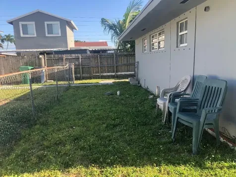 3321 SW 91st Avenue Miami FL 33165