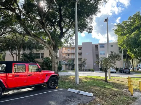 9471 Evergreen Place Davie FL 33324