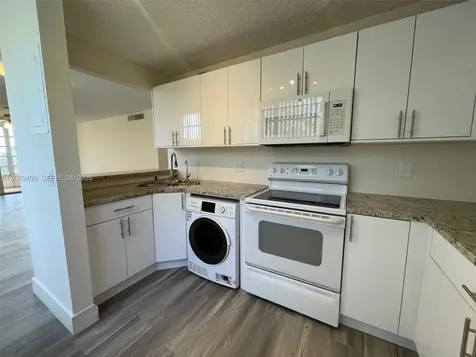 9471 Evergreen Place Davie FL 33324
