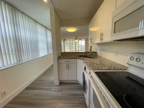 9471 Evergreen Place Davie FL 33324