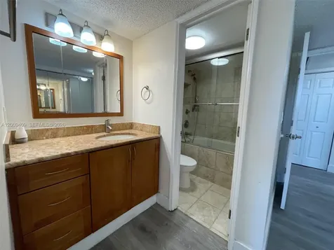 9471 Evergreen Place Davie FL 33324