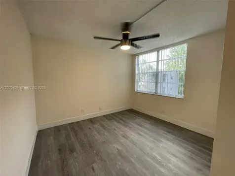 9471 Evergreen Place Davie FL 33324