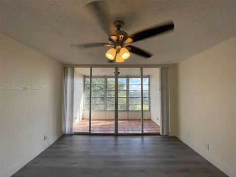 9471 Evergreen Place Davie FL 33324