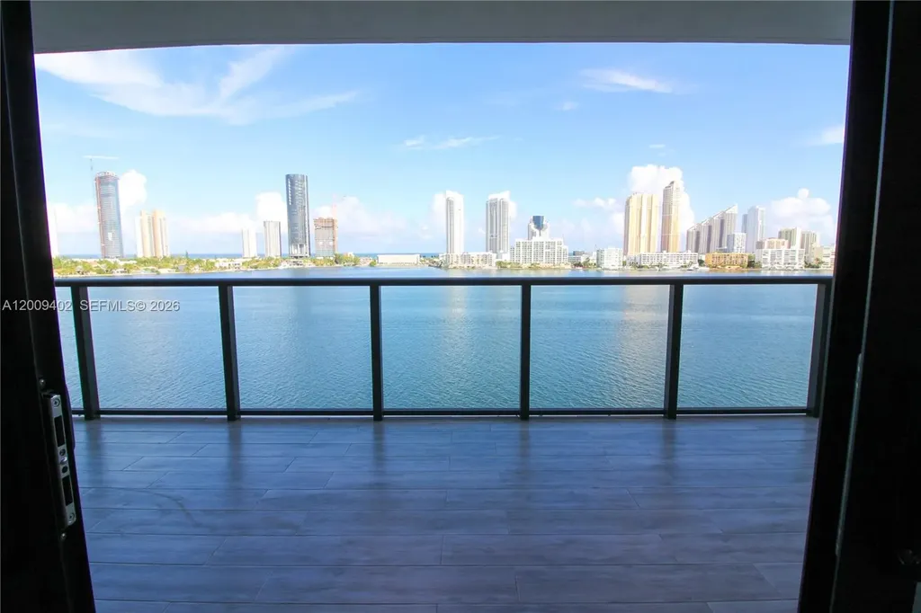 5000 Island Estates Drive Aventura FL 33160