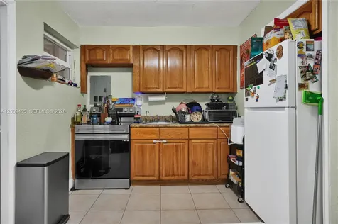 2113 NW 93rd Street Miami FL 33147