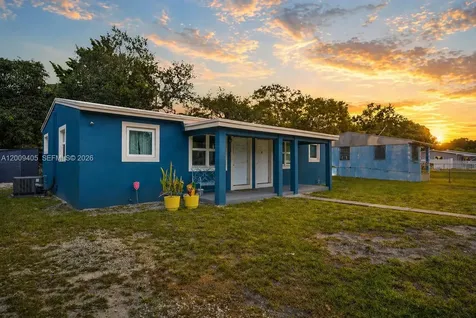 2113 NW 93rd Street Miami FL 33147