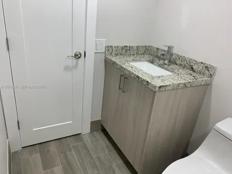 8425 NW 8th Street Miami FL 33126