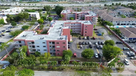 8425 NW 8th Street Miami FL 33126