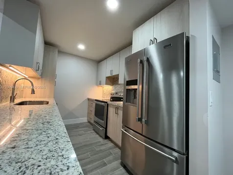 8425 NW 8th Street Miami FL 33126