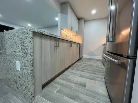 8425 NW 8th Street Miami FL 33126