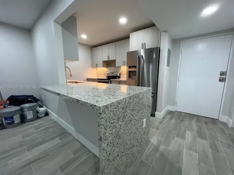 8425 NW 8th Street Miami FL 33126