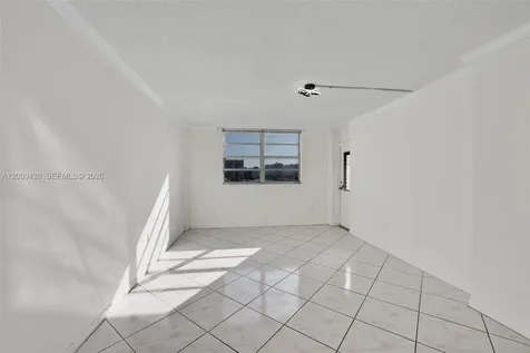 1833 S Ocean Drive Hallandale Beach FL 33009