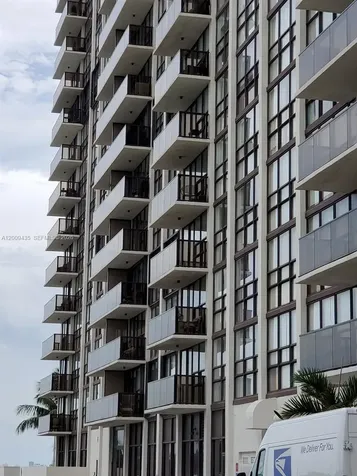 600 NE 36th Street Miami FL 33137