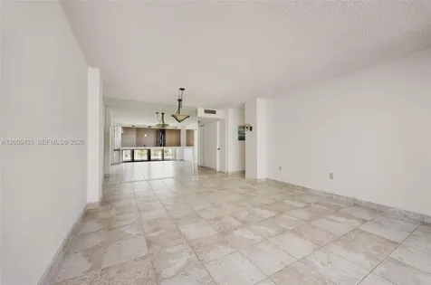 600 NE 36th Street Miami FL 33137