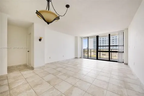 600 NE 36th Street Miami FL 33137
