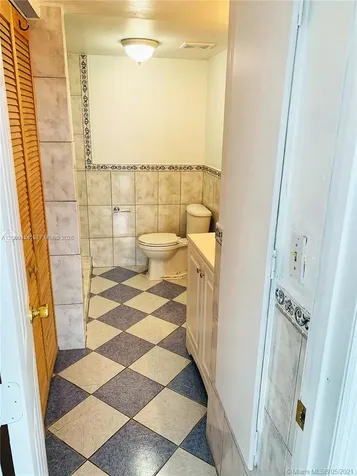 1325 W 68th Street Hialeah FL 33014