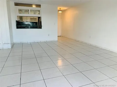 1325 W 68th Street Hialeah FL 33014