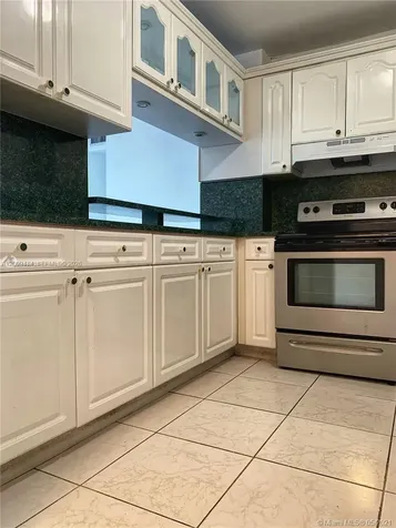1325 W 68th Street Hialeah FL 33014