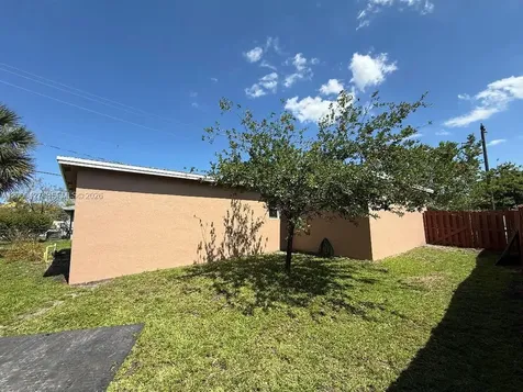 2713 NW 6th Street Pompano Beach FL 33069