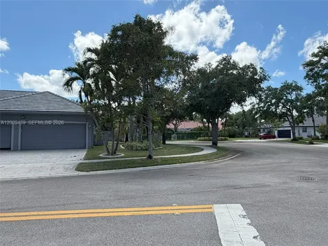 2242 NW 129th Avenue Pembroke Pines FL 33028
