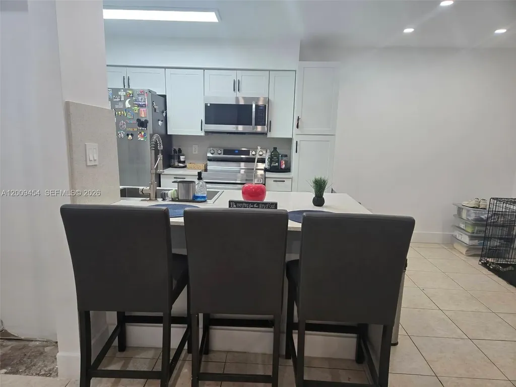733 Riverside Drive Coral Springs FL 33071