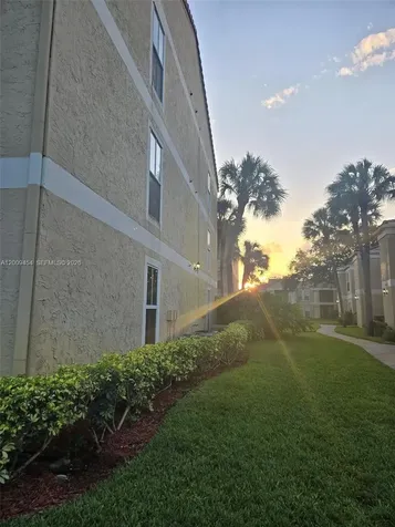 733 Riverside Drive Coral Springs FL 33071