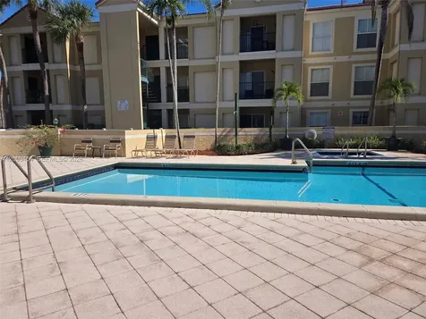 733 Riverside Drive Coral Springs FL 33071