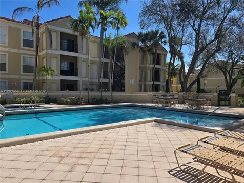 733 Riverside Drive Coral Springs FL 33071