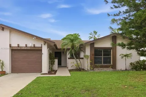 6125 Elsinore Circle Green Acres FL 33463