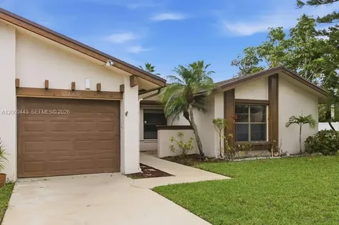 6125 Elsinore Circle Green Acres FL 33463