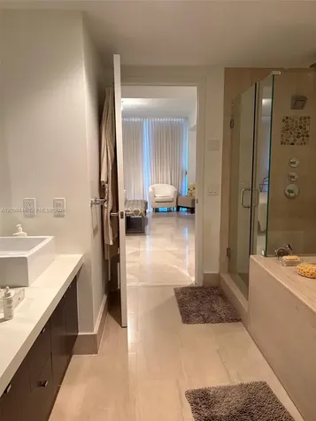 5875 Collins Avenue Miami Beach FL 33140