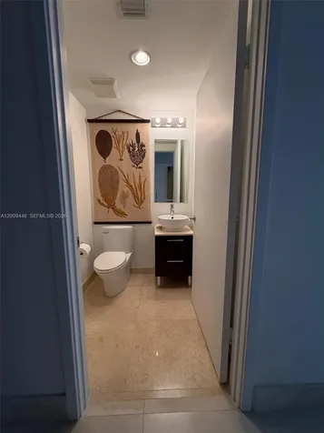 5875 Collins Avenue Miami Beach FL 33140