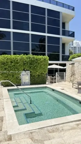 5875 Collins Avenue Miami Beach FL 33140