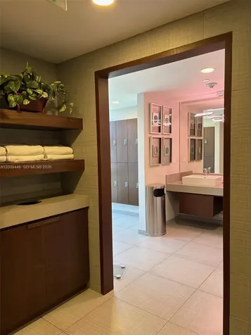 5875 Collins Avenue Miami Beach FL 33140