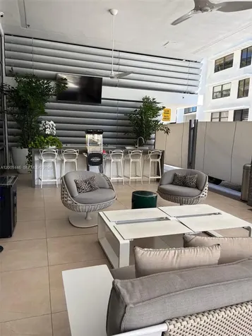 5875 Collins Avenue Miami Beach FL 33140