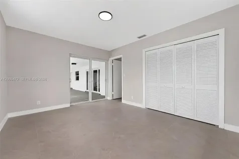6091 SW 14th Street Plantation FL 33317