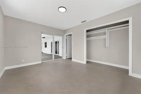 6091 SW 14th Street Plantation FL 33317