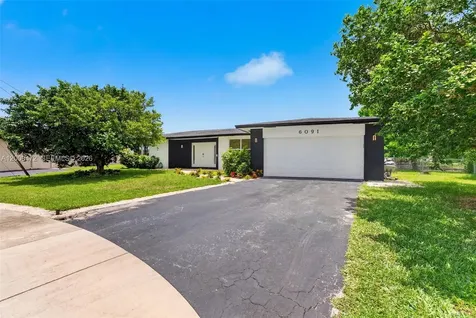 6091 SW 14th Street Plantation FL 33317