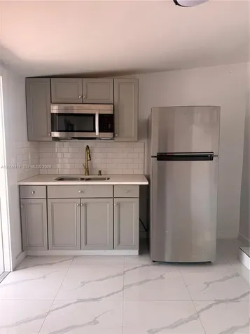 3690 West 8 Avenue Hialeah FL 33012