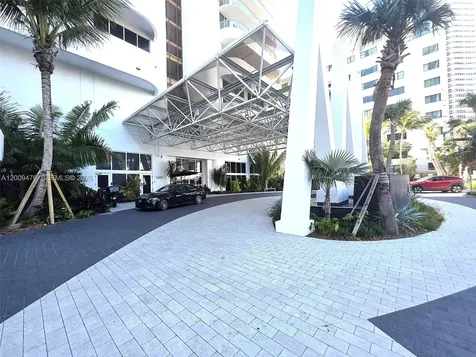 6365 Collins Avenue Miami Beach FL 33141